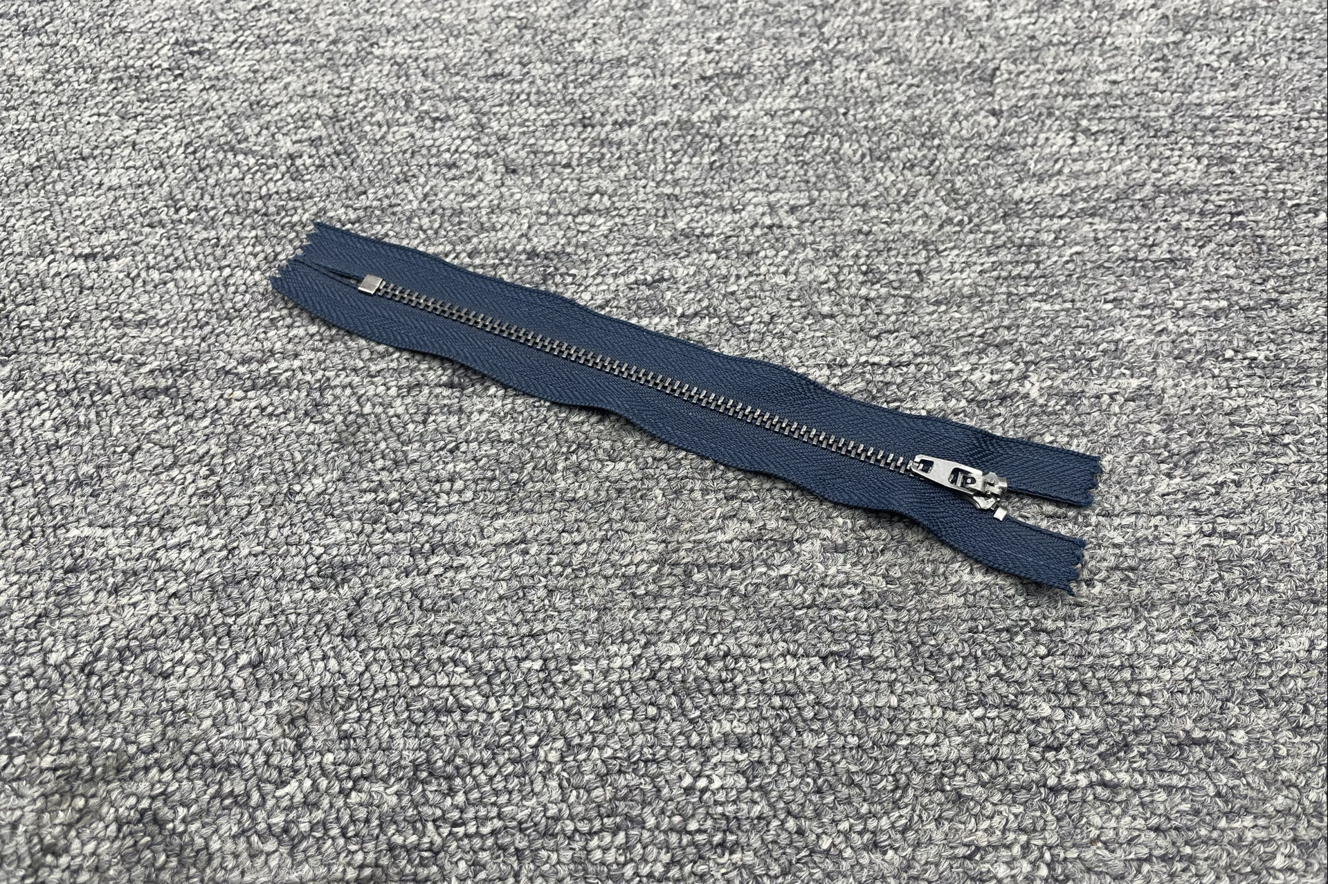 ZIPHOO #3 Closed-end Metal Zipper